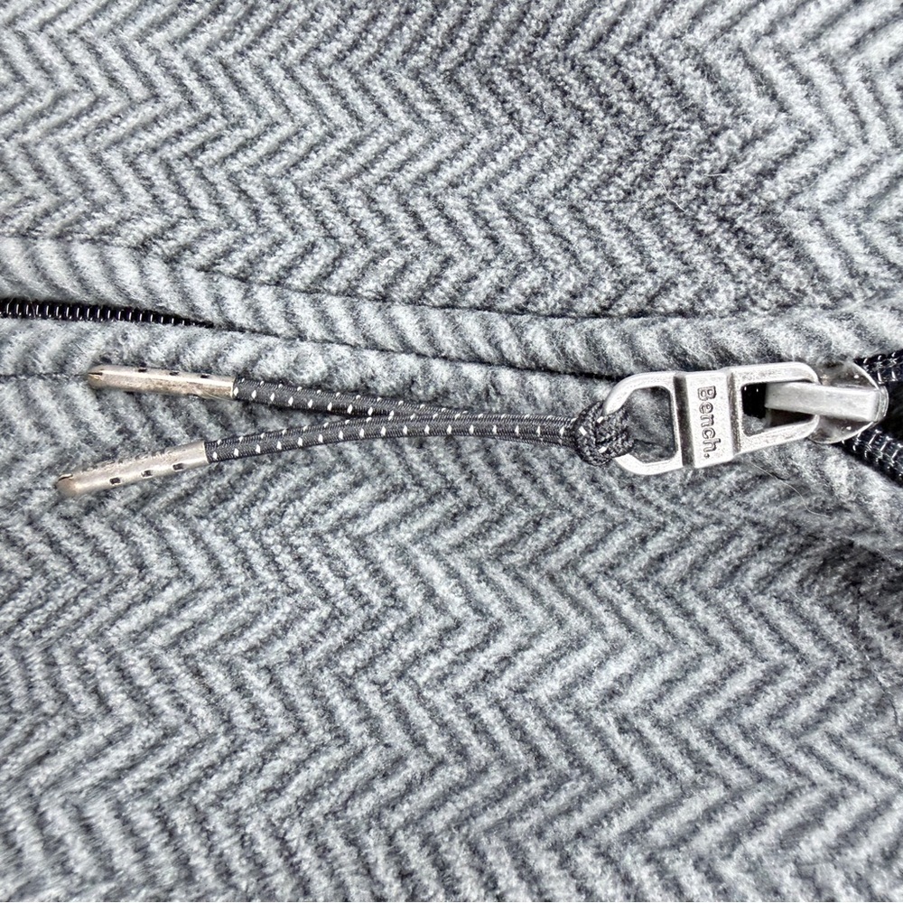 Bench Women's Zigzag Patterned Gray Jacket - image 5